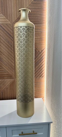 Tall vase