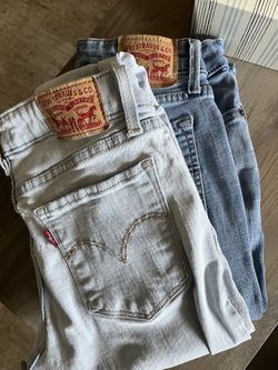 Levi’s 711 Skinny Jeans Bundle – 2 Pairs Mid Rise Stretch Denim (Like New)