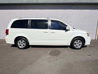 2011 Dodge Grand Caravan Crew