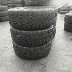 295 70 17 Mickey Thompson Baja Set of 3 Used