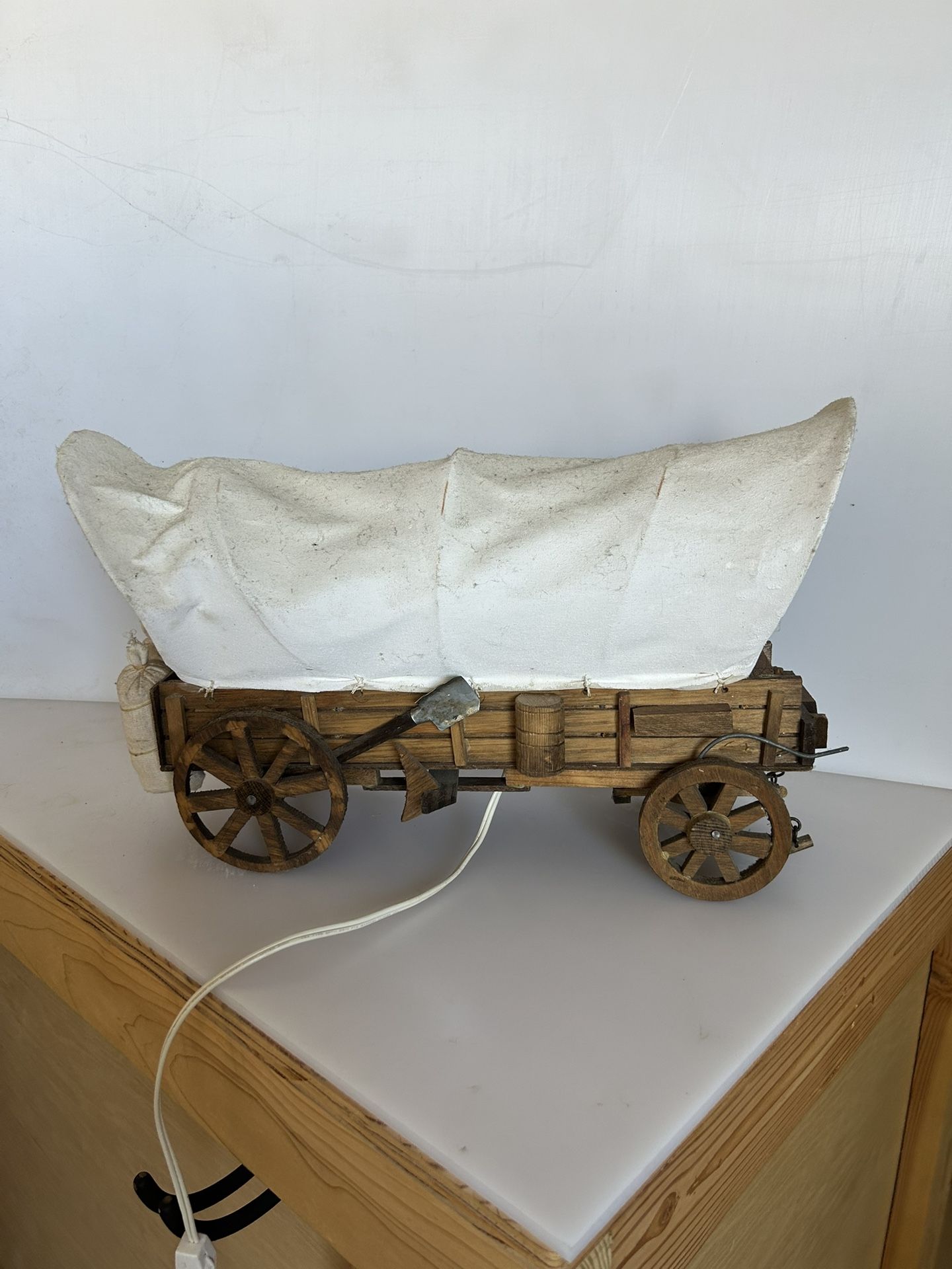 Wagon Wheel Lamp