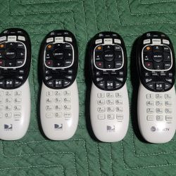 Set Of 4 DIRECTV  RC71 / RC71 IR/RF Universal Remotes