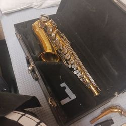 Jazz Saxaphone [Used, Scratched, But Still Works Perfectly]