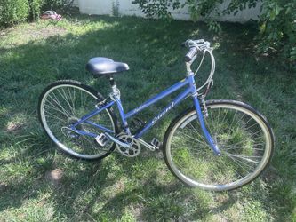 GIANT hybrid Bike 27” Wheels Bicycle Option 