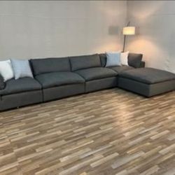 MODERN SECTIONAL GREY BRAND NEW WITH CHAISE 