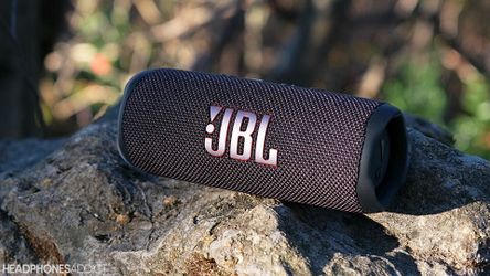 JBL FLIP6 Bluetooth Speaker (Black or Camo)