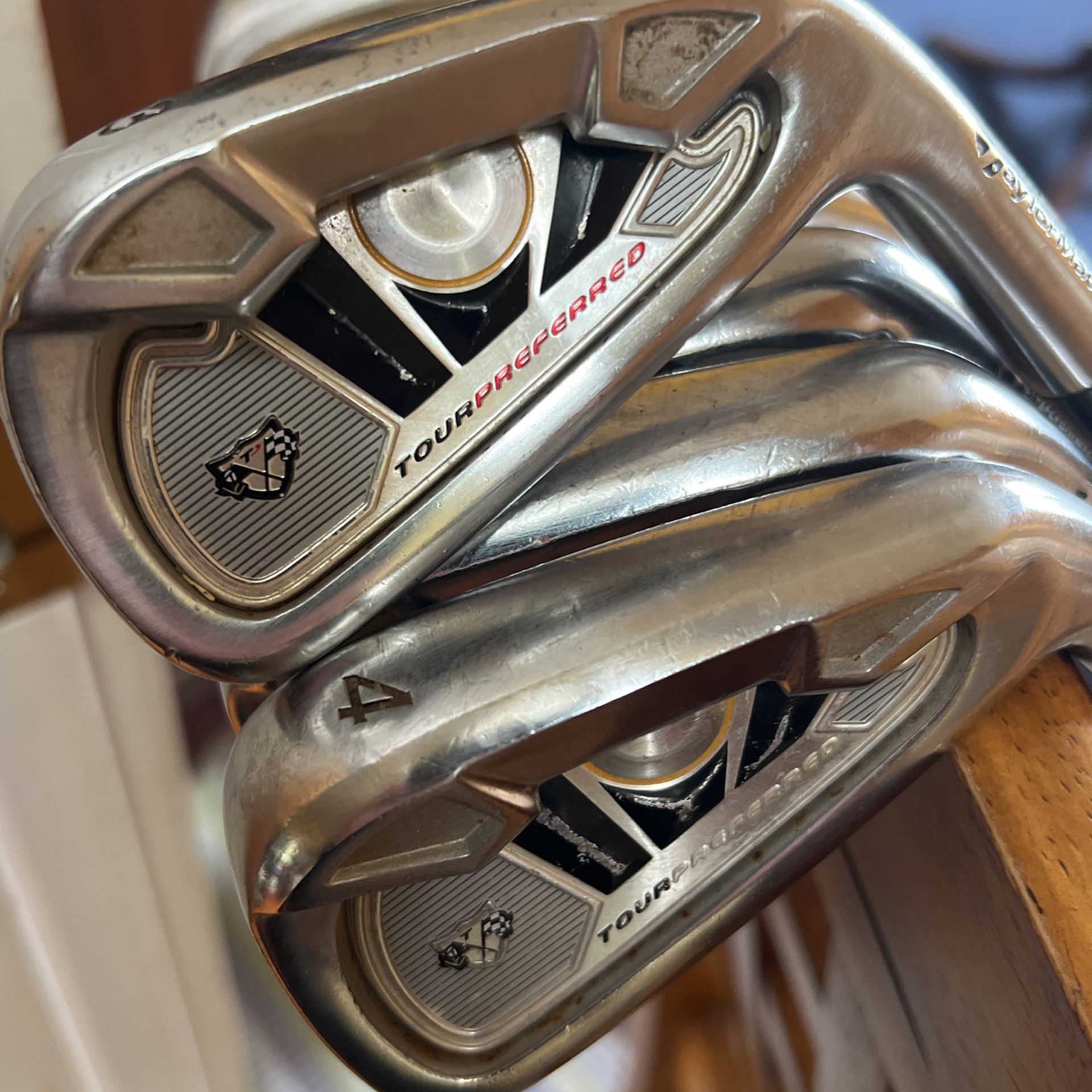 A Nice Set Of TaylorMade Tour Preferred Irons Golf Clubs 