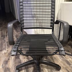 Bungee Rolling Office Chair