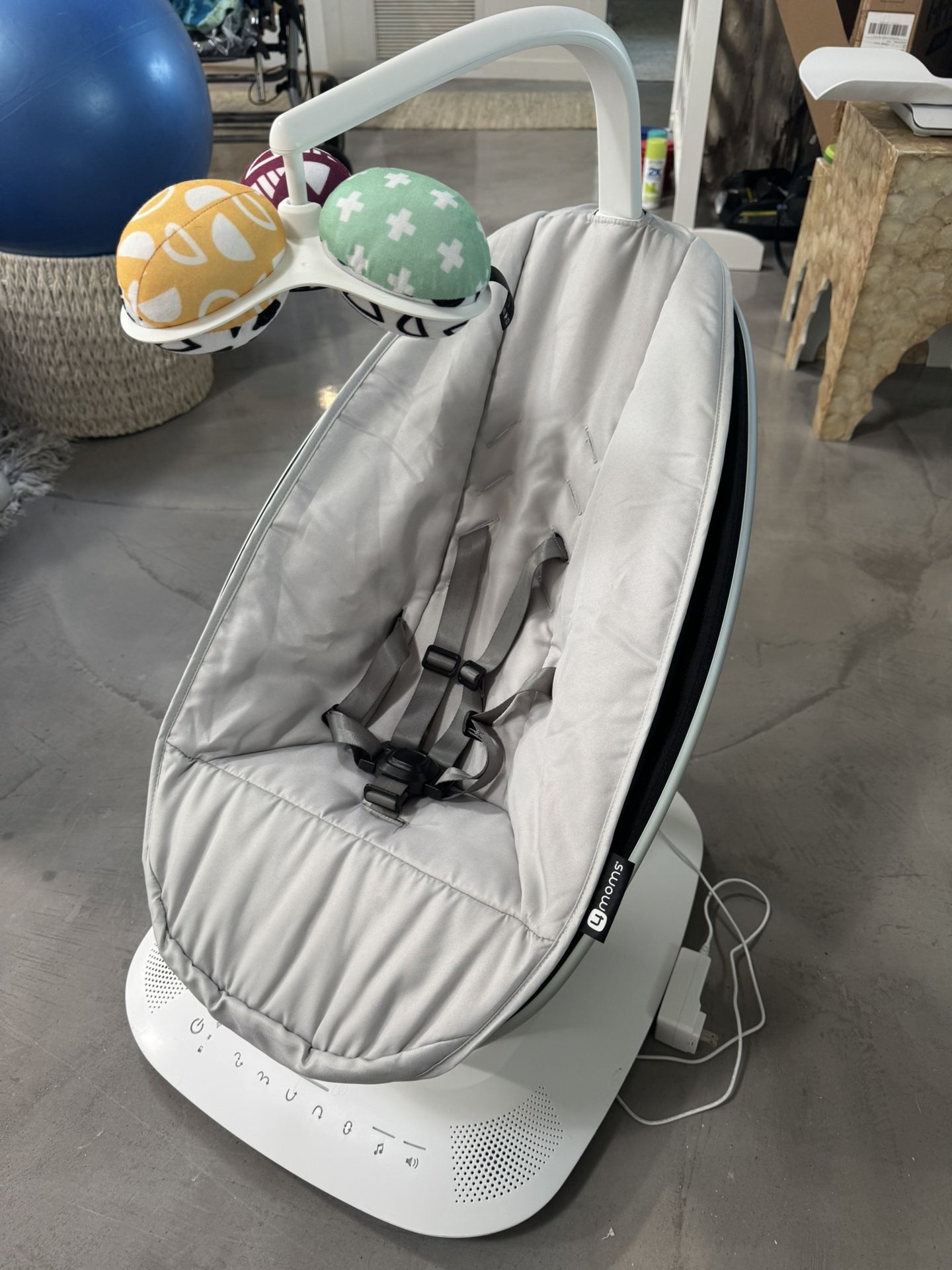 4moms MamaRoo Multi-Motion Baby Swing, Grey Classic