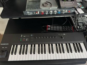Komplete Kontrol A49 Keyboard Controller