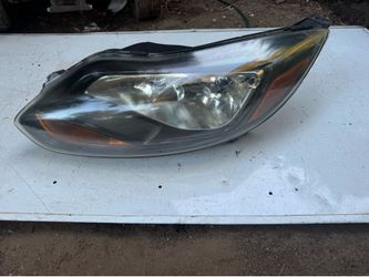 2012-2014 Ford Focus headlight