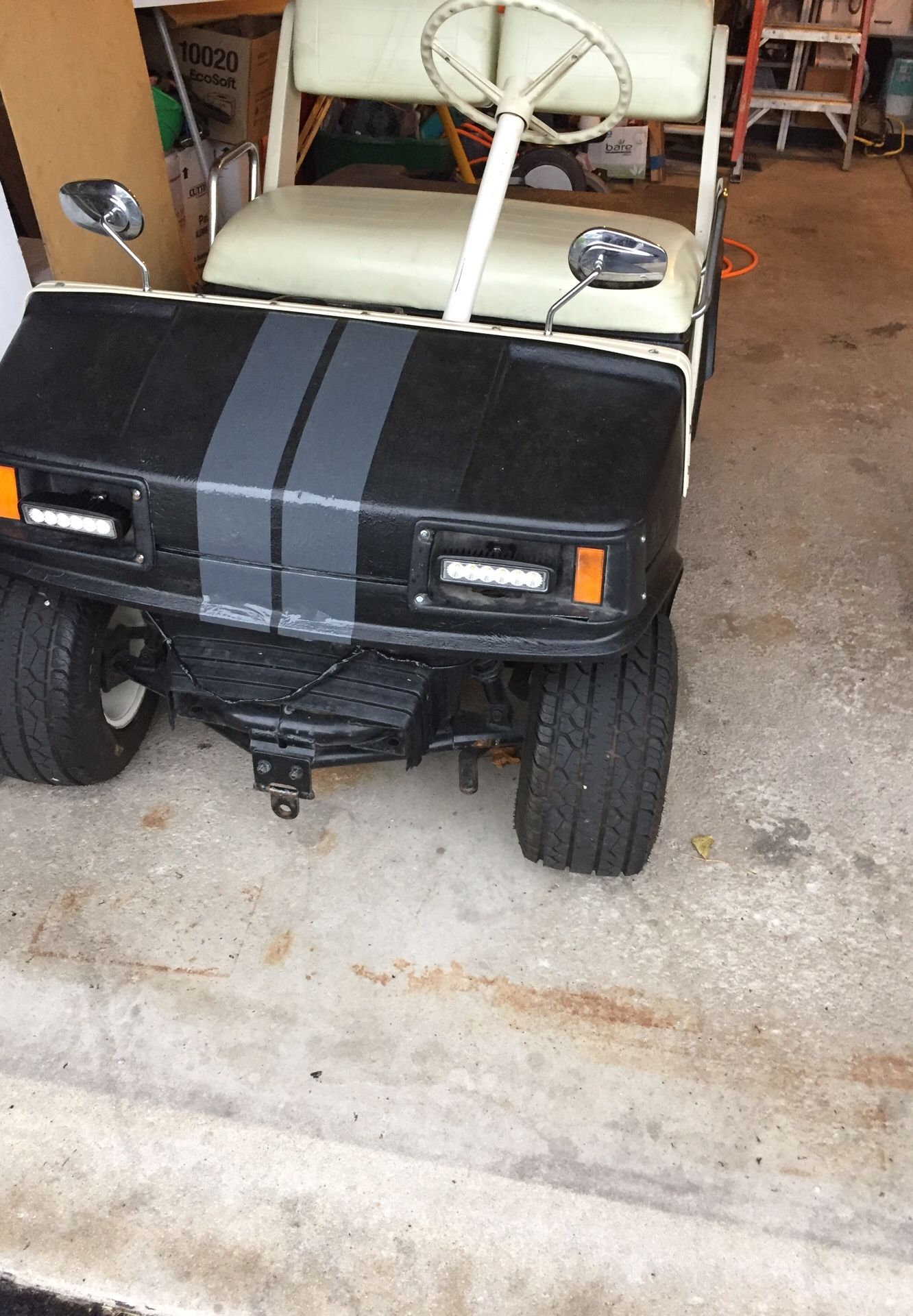 Yamaha gas golf cart for trade