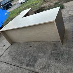 Office Desk And Chair 
