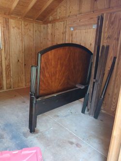 Old Fashioned Queen headboard, footboard and rails