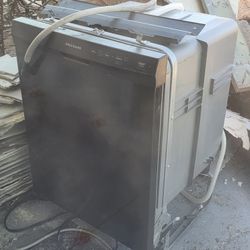 Frigidaire Dishwasher Barely Used