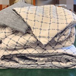 Cal King Comforter/Bedspread