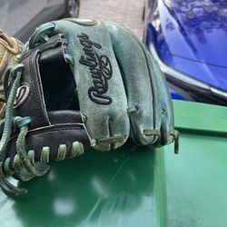 2 Infield Gloves