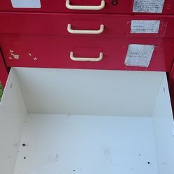 Standard tool box tool cart with wheels caster decent shape.