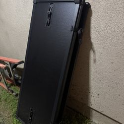 1999 To 2004 Tacoma Tonneau Cover 6 Ft Bed. 