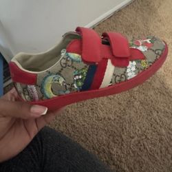 Gucci Shoes 