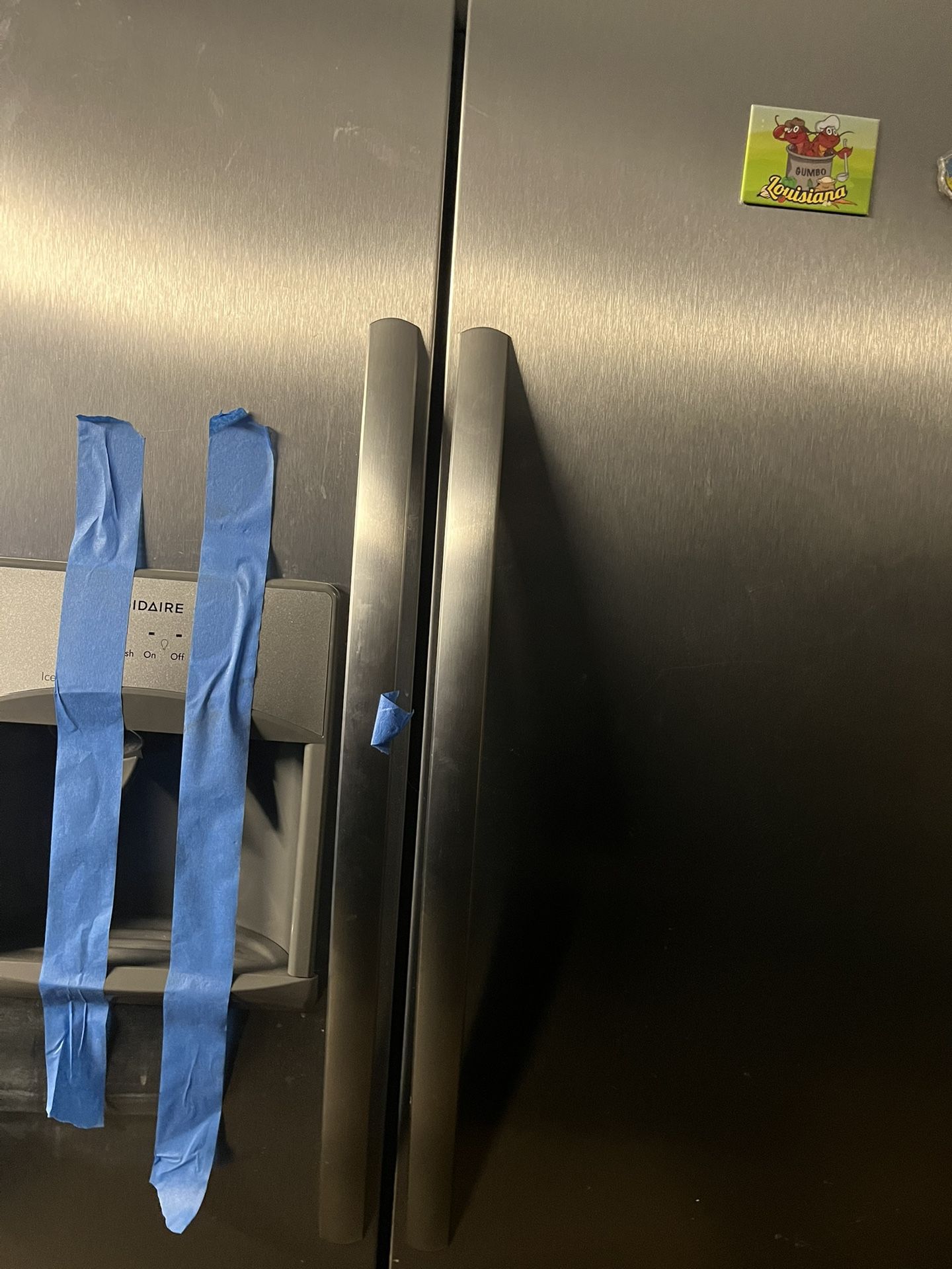 Refrigerator Side By Side Works Great