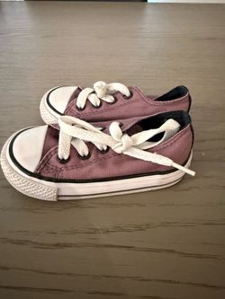 Toddler girls purple Converse shoes size 5
