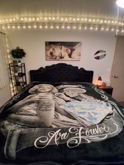 Marilyn Monroe blanket