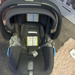 2 UPPABABY Car seats With Bases 