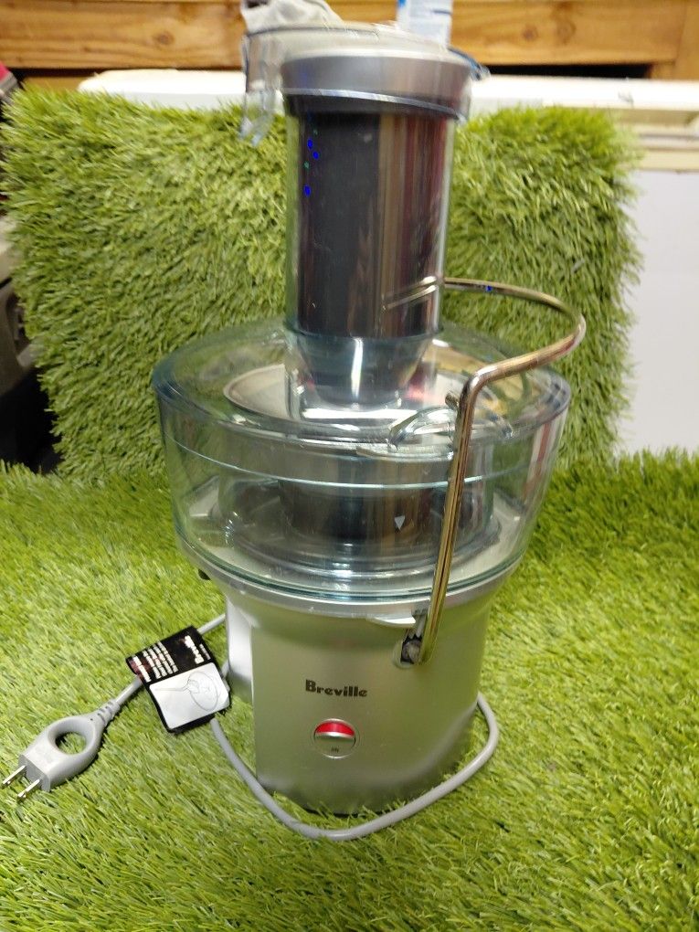 Breville Juice Fountain Compact Juicer, model BJE200XL
