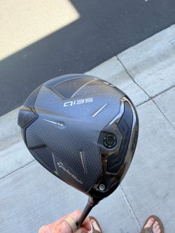 TaylorMade Qi35 Driver 10.5 Degree - Right Handed