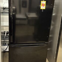 Whirlpool 30 in. 19.0 Cu. Ft. Black Bottom Freezer Refrigerator
