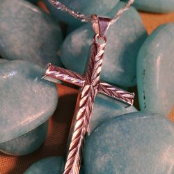 ENHANCED,  DIAMOND CUT, STERLING SILVER CROSS PENDANT, ON 18-IN STERLING CHAIN.