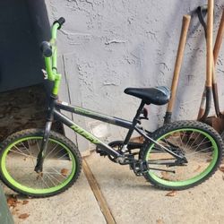 16" Kids Green And Black Huffy Bicycle