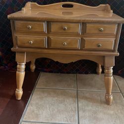 SMALL END TABLE