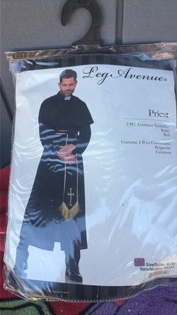 Leg Avenue Priest Costume XL/XG