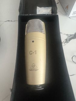Behringer C-1 Studio Condenser Microphone