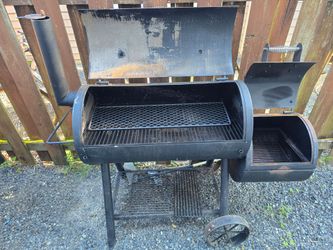 Oklahoma Joe's offset smoker