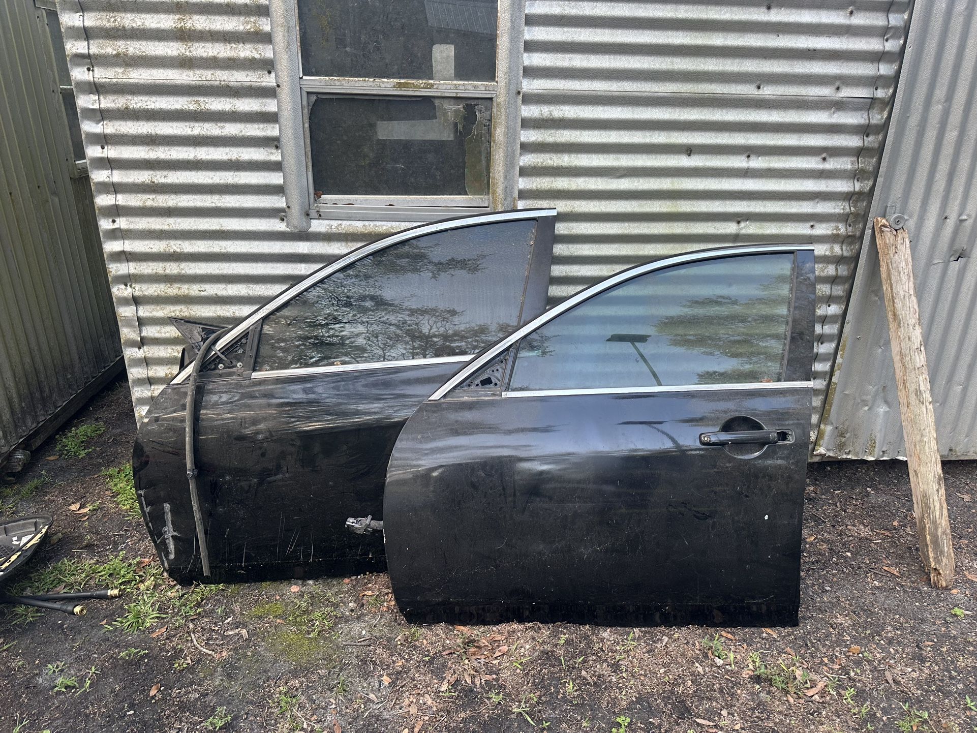 2 Infiniti G37 sedan Driver door