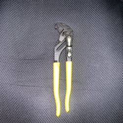 Klein 10 in. Plier Wrench