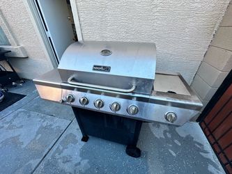 Gas Grill with Side Burner