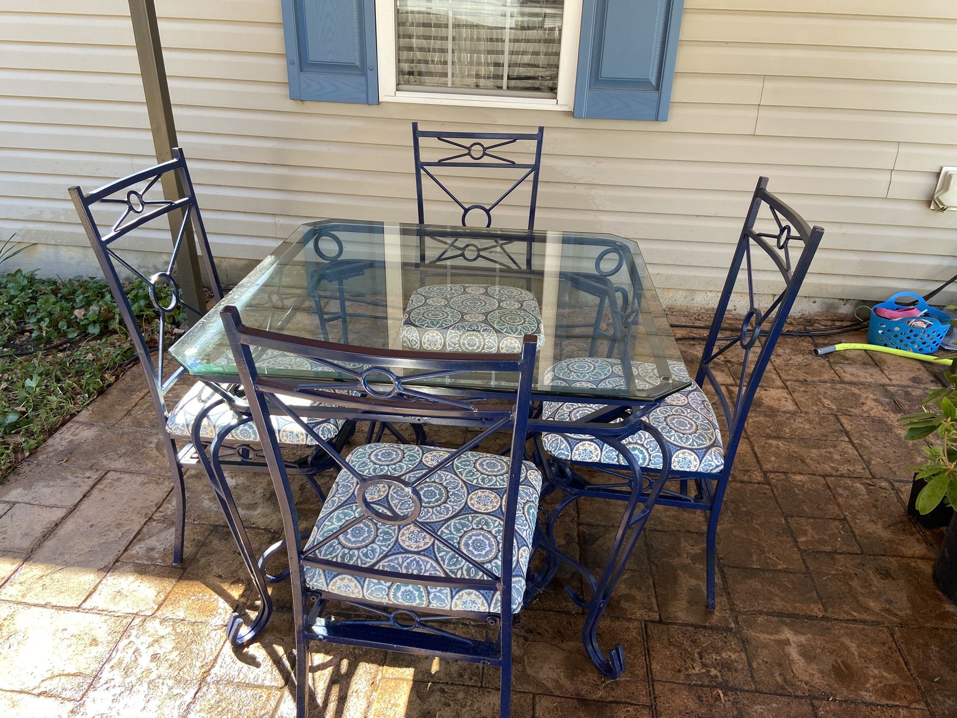 Dining Table With 4 Chairs