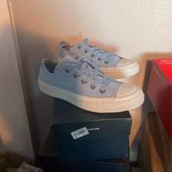 Converse Women Size 6