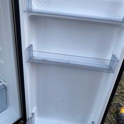 Vissani 3.2 cu. ft. Mini Refrigerator in Stainless Steel, ENERGY STAR like new