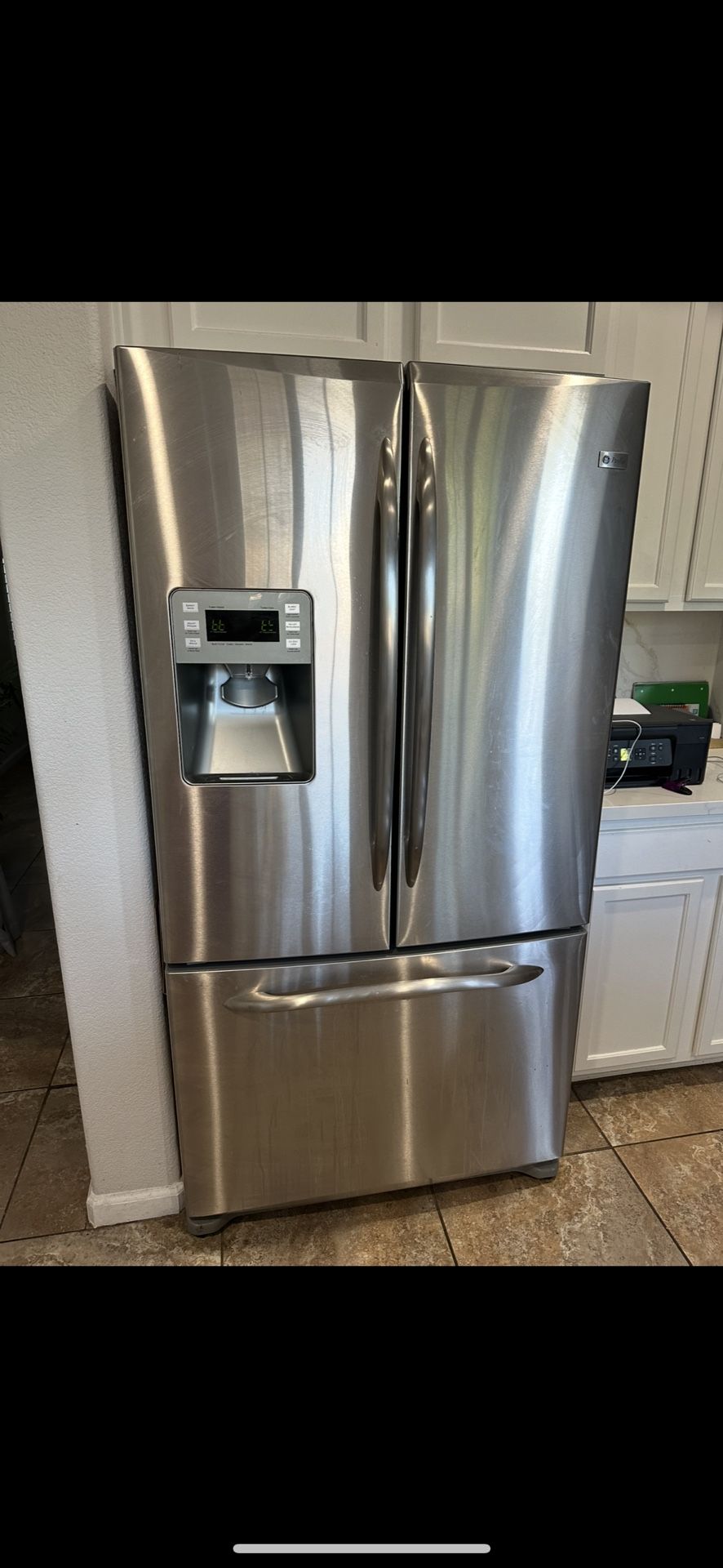 GE Refrigerator
