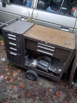 Kennedy Kustom off road Tool Boxs on custom Fraim. Pick up fremont sea. No low ball offers please. No trades