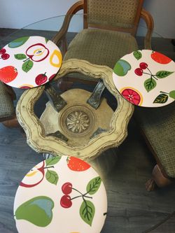 Dining table and 4 chairs