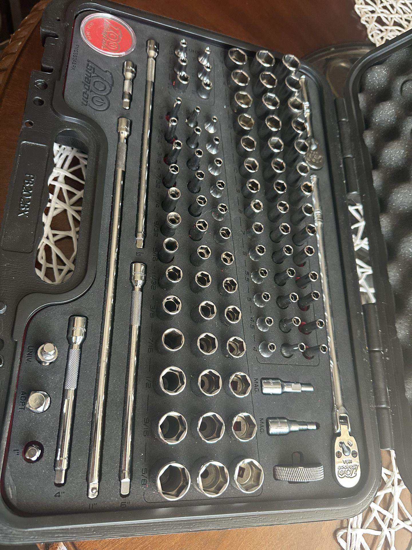 Snap On 100th Anniversary 100 Piece Tool Set
