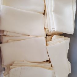 87 Cream Cloth Napkins