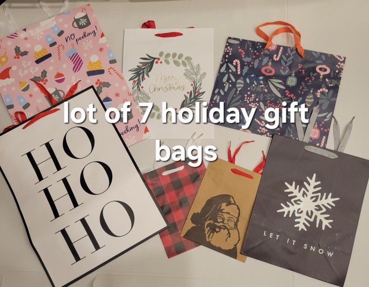 New Holiday Gift Bag Lot Christmas Gifts
