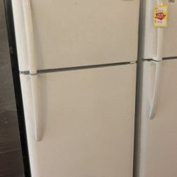Frigidaire Top Freezer Appliance